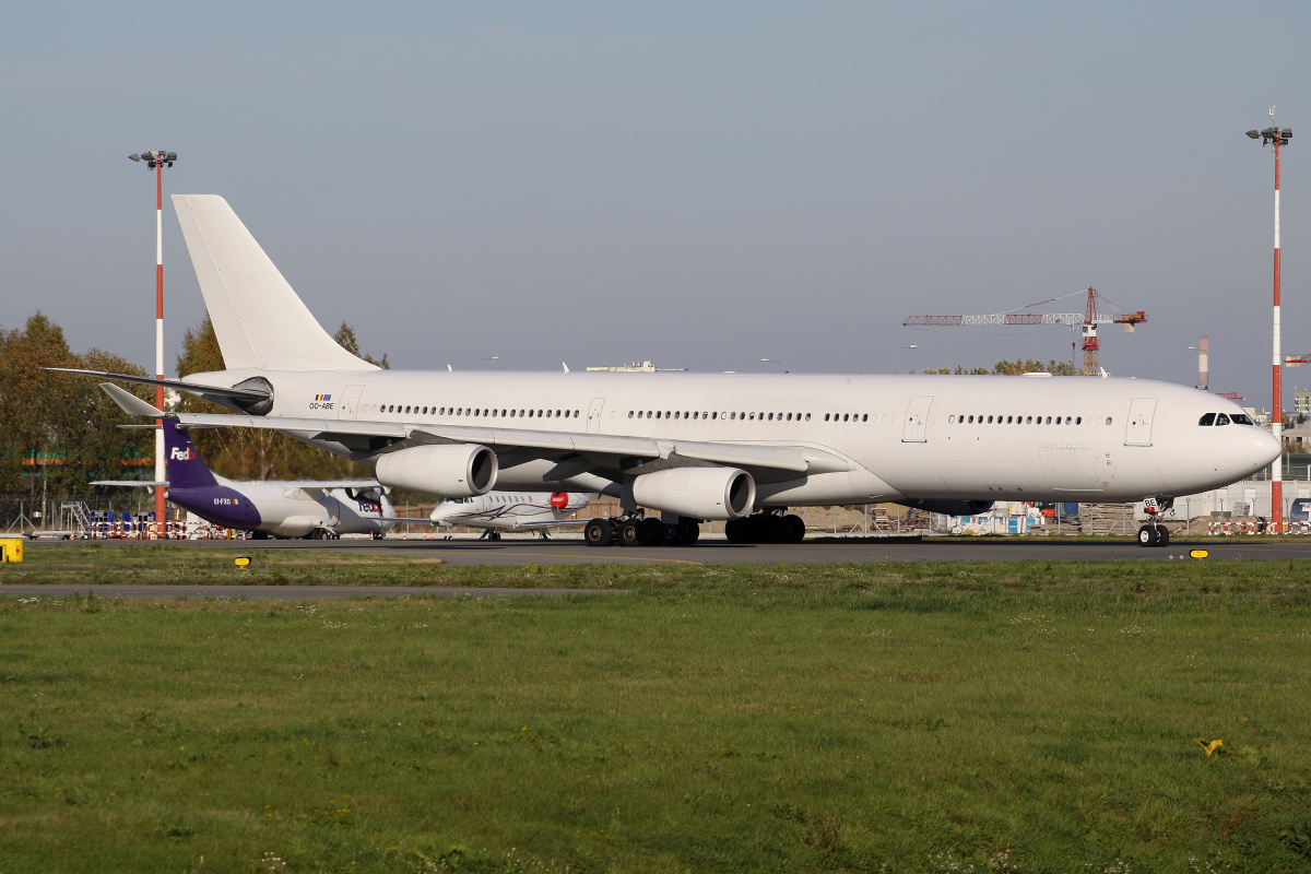 OO-ABE (Aircraft » EPWA Spotting » Airbus A340-300 » Air Belgium)