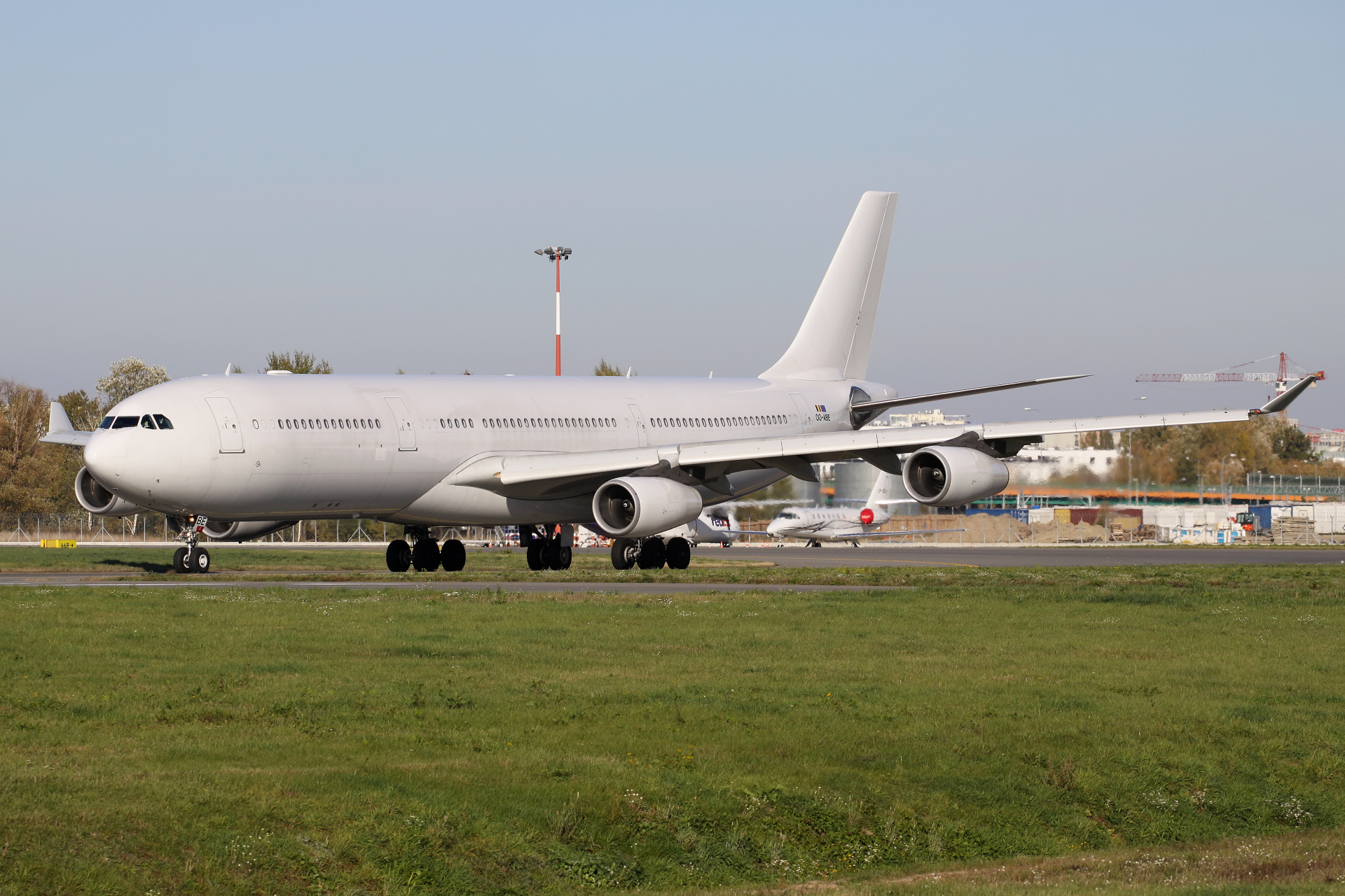 OO-ABE (Aircraft » EPWA Spotting » Airbus A340-300 » Air Belgium)
