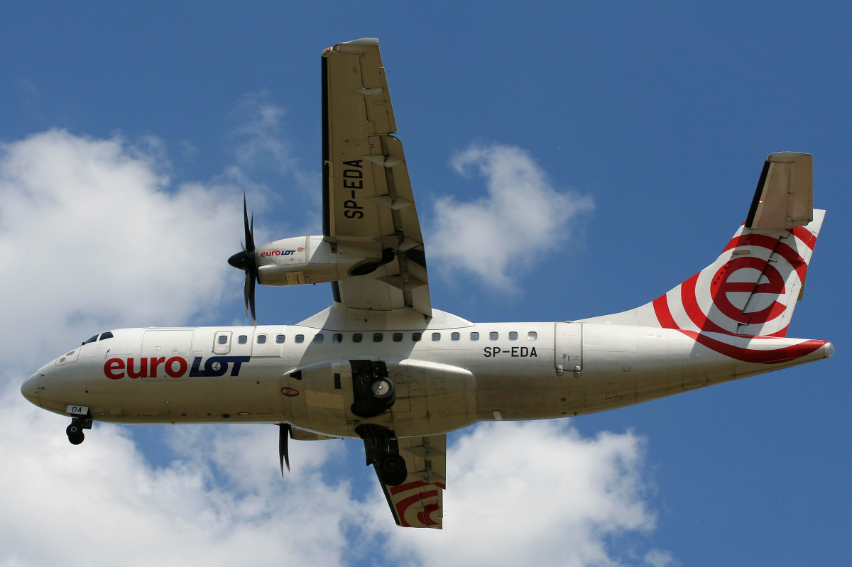 SP-EDA (Aircraft » EPWA Spotting » ATR 42 » EuroLOT)