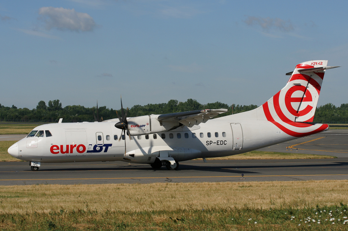 SP-EDC (Samoloty » Spotting na EPWA » ATR 42 » EuroLOT)