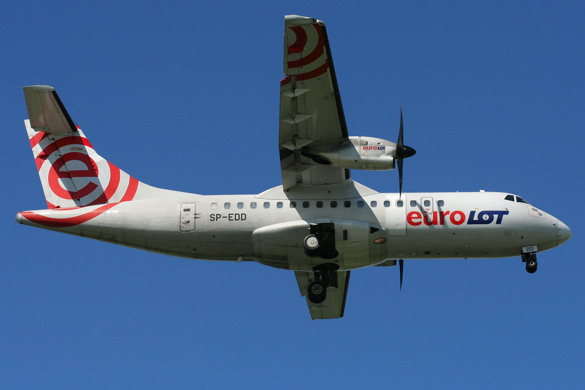 SP-EDD (Samoloty » Spotting na EPWA » ATR 42 » EuroLOT)