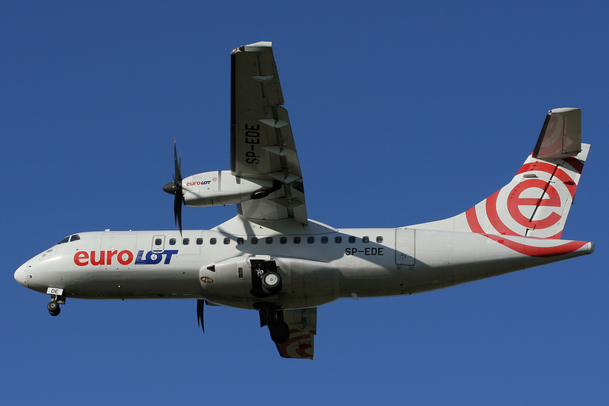 SP-EDE (Samoloty » Spotting na EPWA » ATR 42 » EuroLOT)