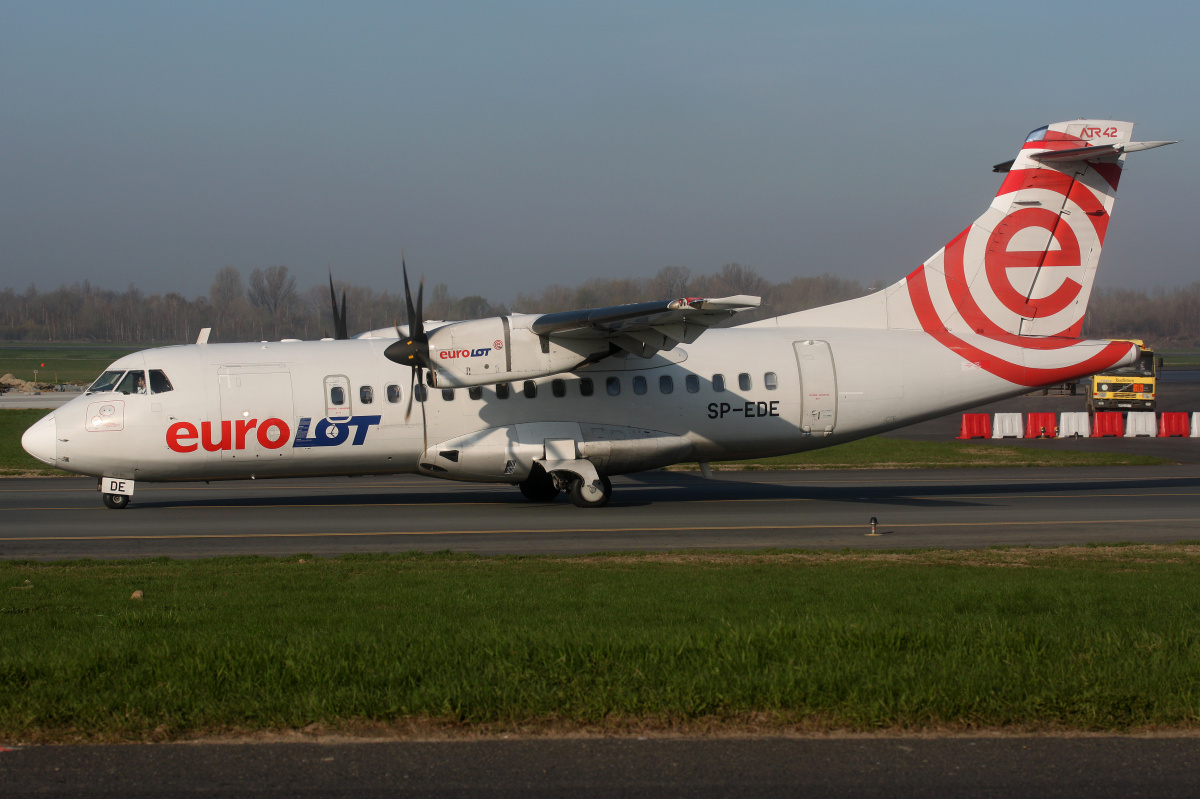 SP-EDE (Samoloty » Spotting na EPWA » ATR 42 » EuroLOT)