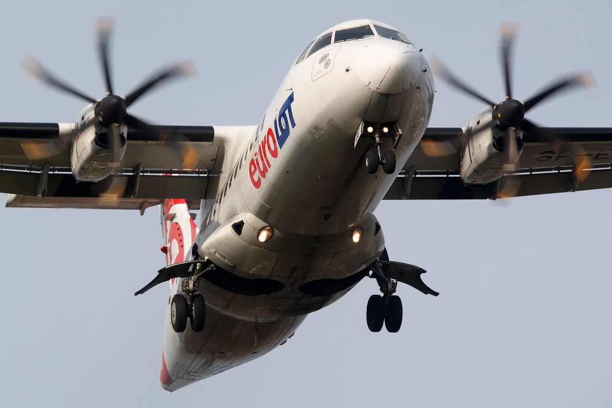 SP-EDE (Samoloty » Spotting na EPWA » ATR 42 » EuroLOT)