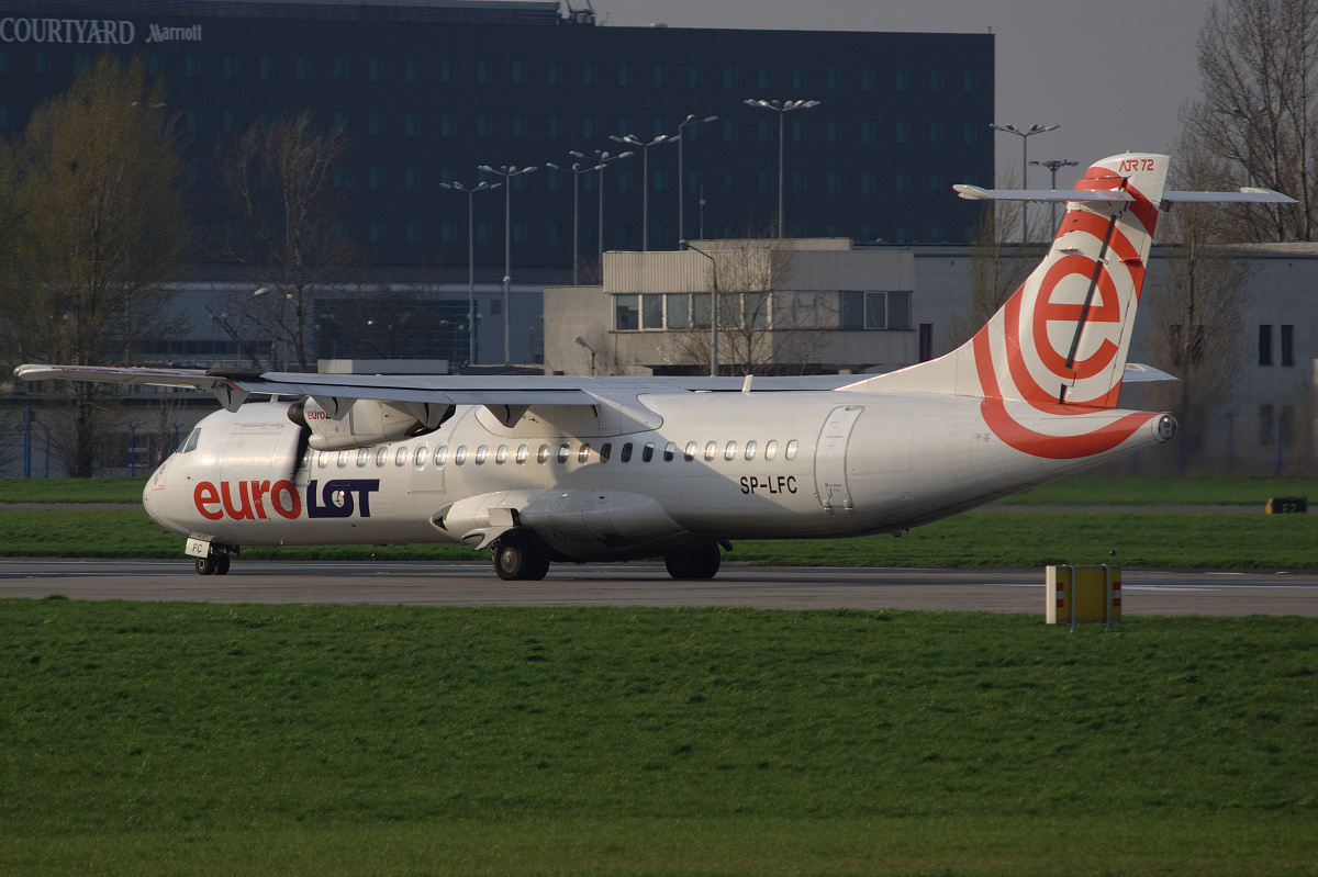 SP-LFC (Samoloty » Spotting na EPWA » ATR 72 » EuroLOT)