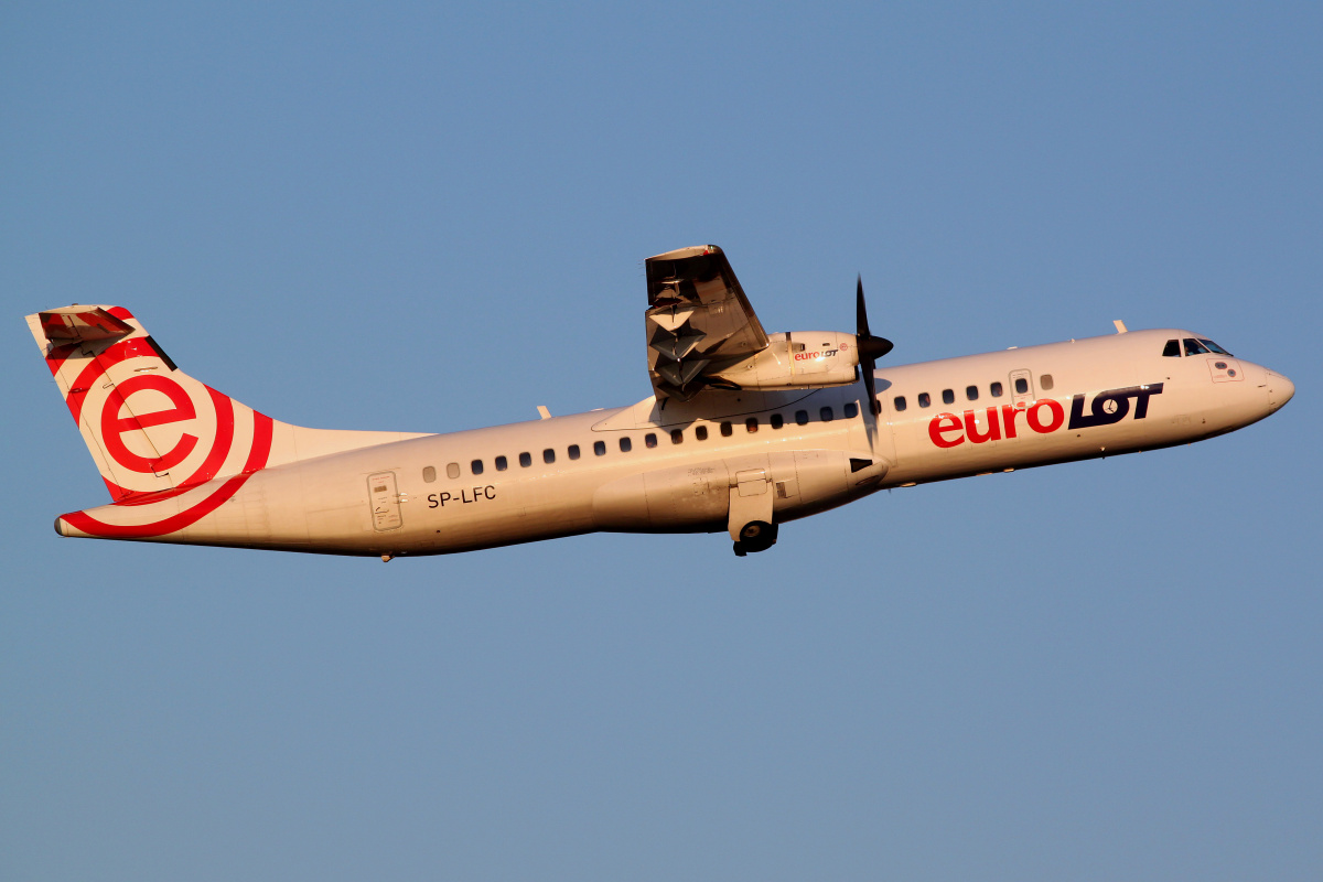 SP-LFC (Aircraft » EPWA Spotting » ATR 72 » EuroLOT)