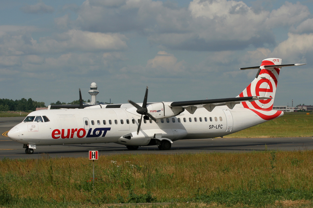 SP-LFC (Aircraft » EPWA Spotting » ATR 72 » EuroLOT)