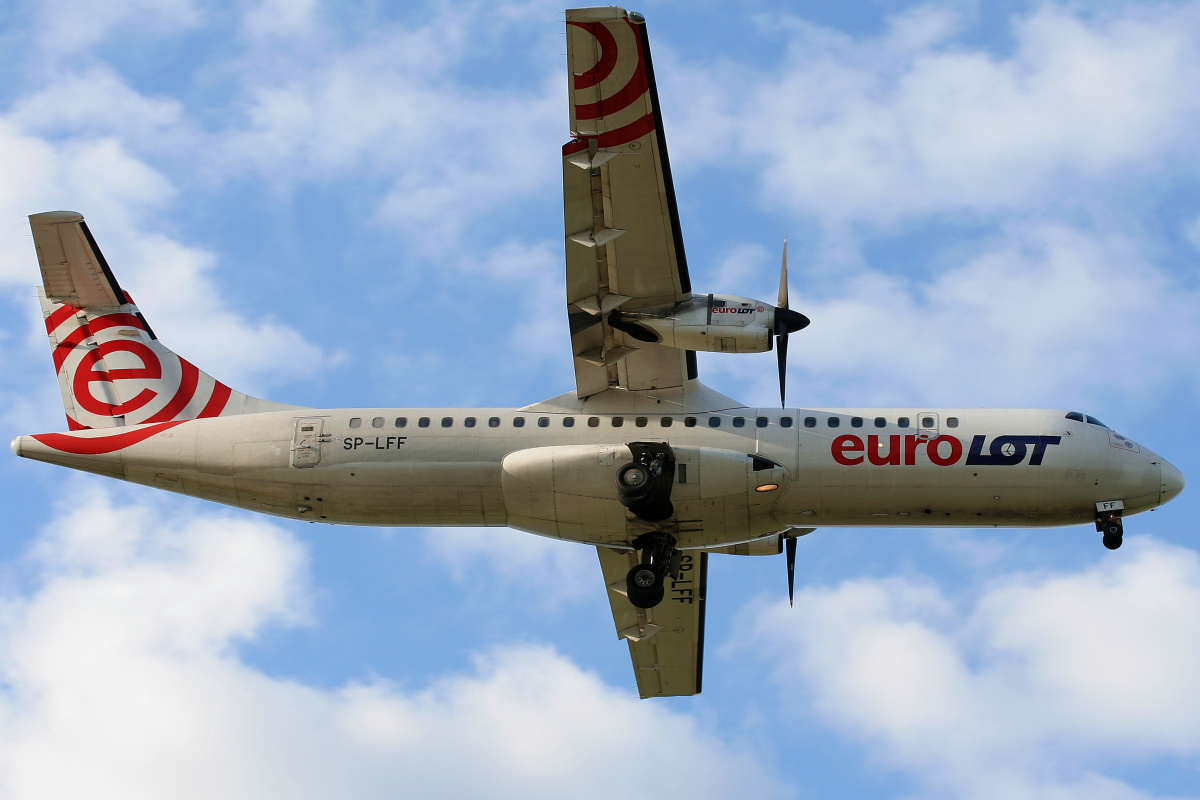 SP-LFF (Aircraft » EPWA Spotting » ATR 72 » EuroLOT)