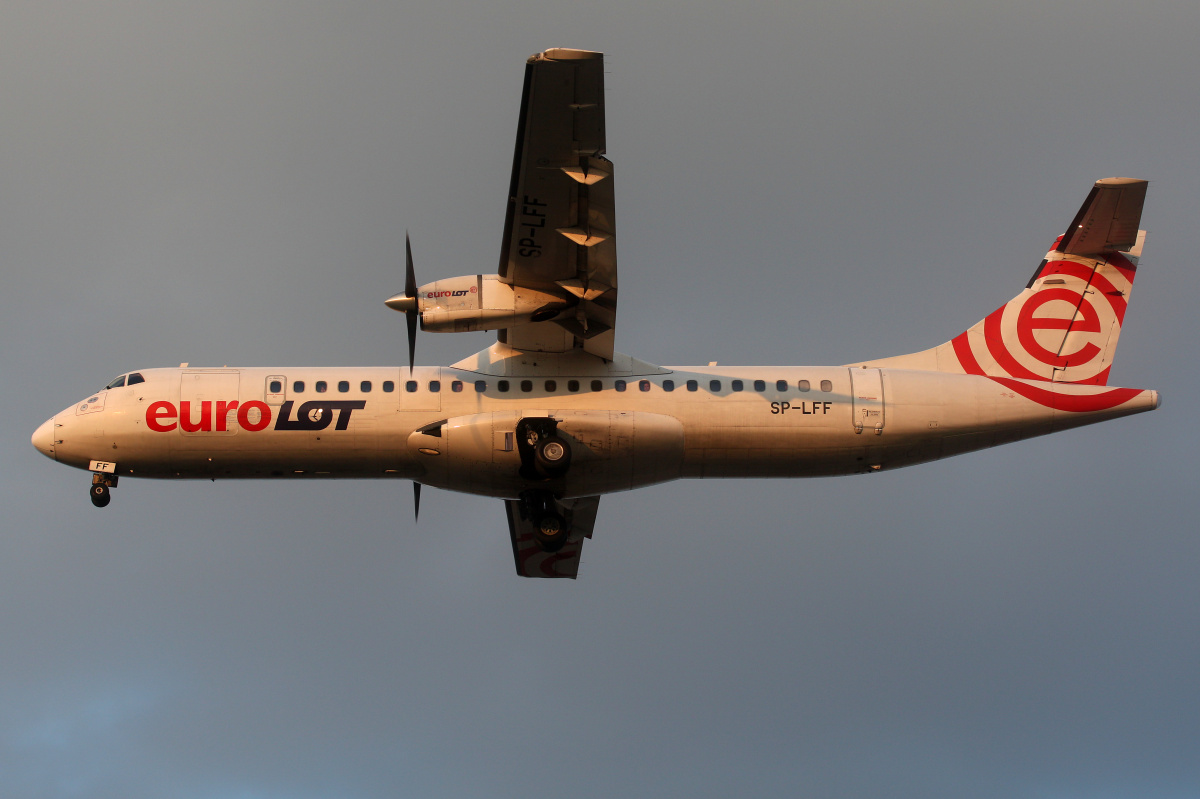 SP-LFF (Samoloty » Spotting na EPWA » ATR 72 » EuroLOT)