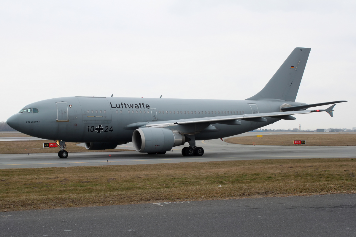 10+24, Niemieckie Siły Powietrzne (Luftwaffe) (Samoloty » Spotting na EPWA » Airbus A310-300)