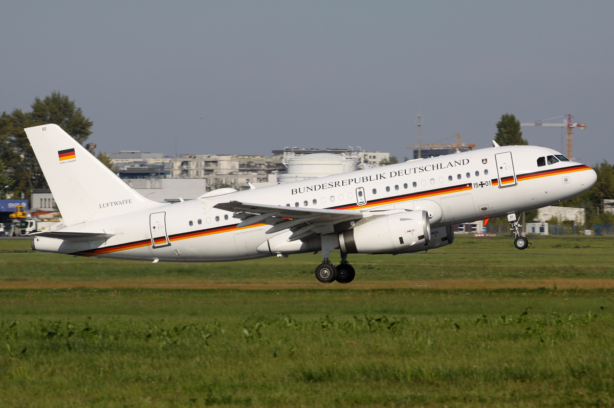 15+01, Niemieckie Siły Powietrzne (Luftwaffe) (Samoloty » Spotting na EPWA » Airbus A319-100 » 319CJ)