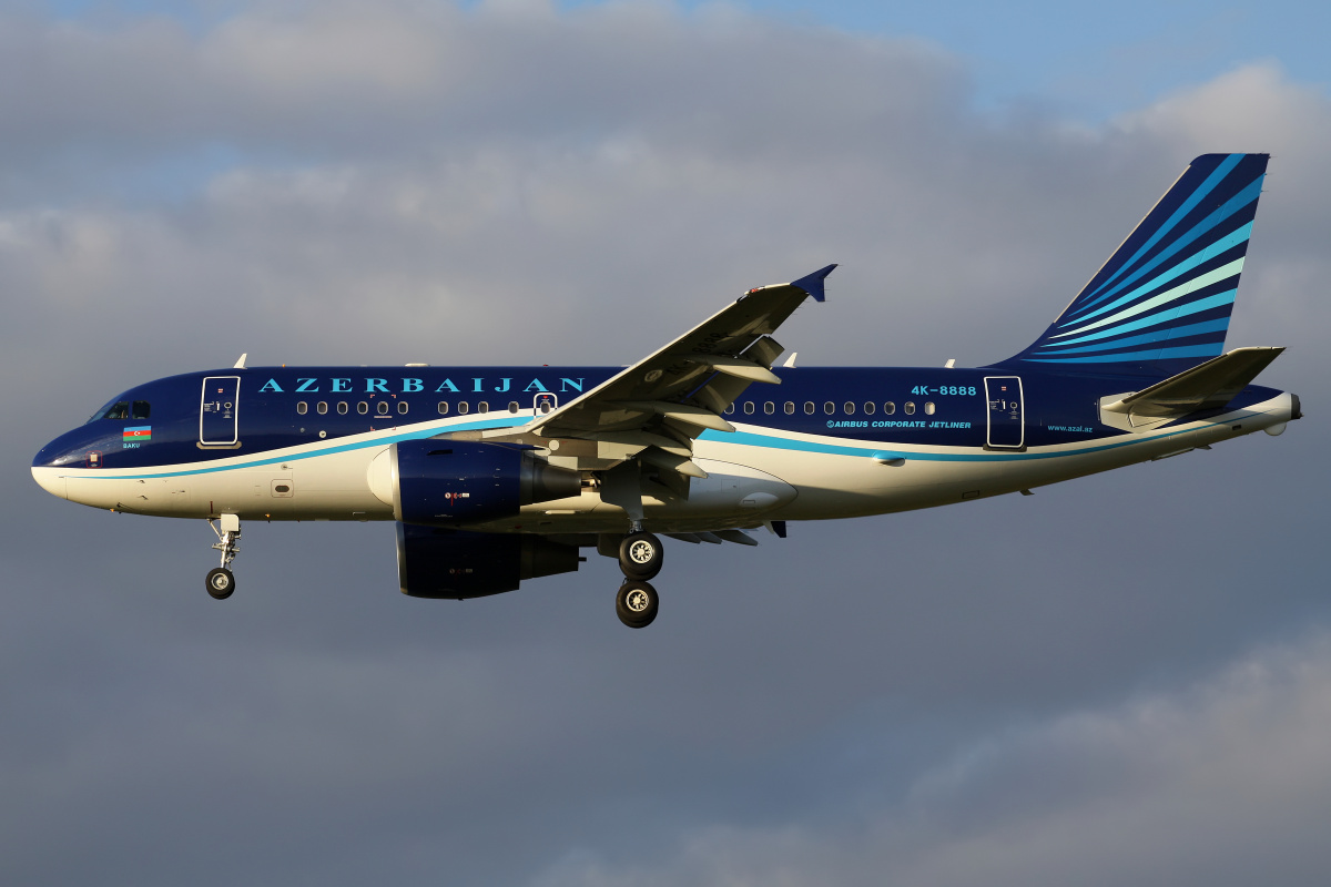 4K-8888, Azerbaijan - Government (AZAL Azerbaijan Airlines) (Aircraft » EPWA Spotting » Airbus A319-100 » 319CJ)