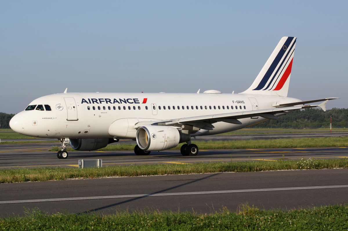 F-GRHS (Samoloty » Spotting na EPWA » Airbus A319-100 » Air France)