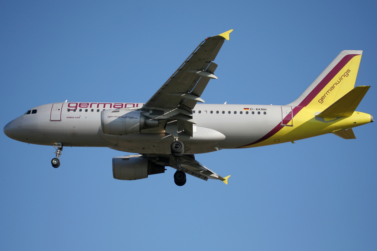 D-AKNH (Aircraft » EPWA Spotting » Airbus A319-100 » Germanwings)