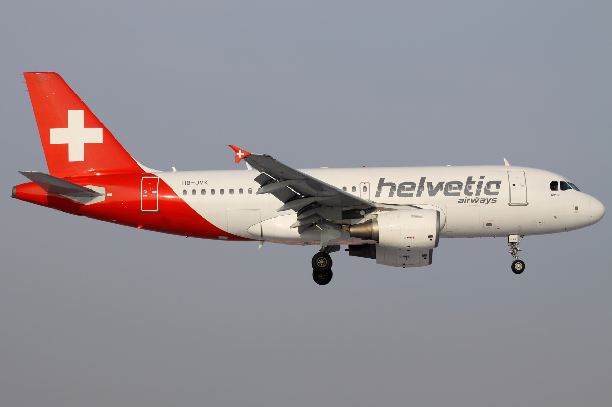 HB-JVK, Helvetic Airways (Aircraft » EPWA Spotting » Airbus A319-100)