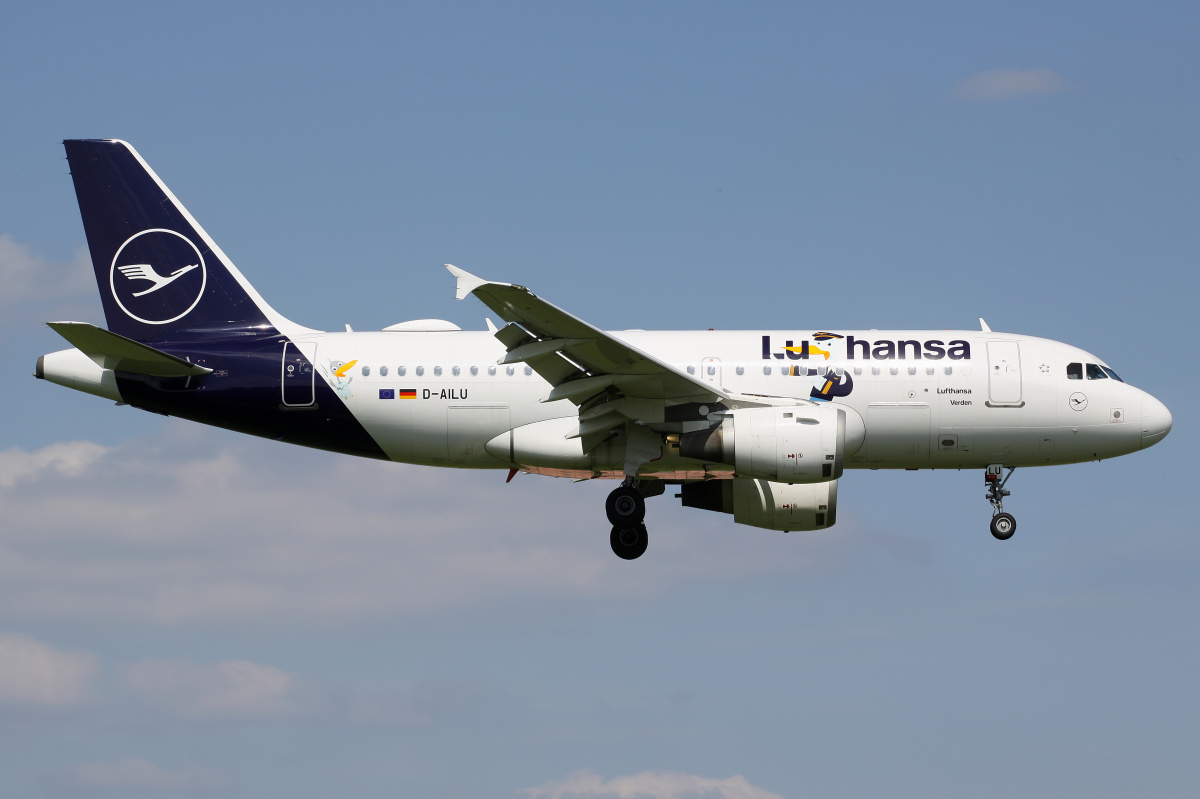 D-AILU (nowe malowanie z Lu) (Samoloty » Spotting na EPWA » Airbus A319-100 » Lufthansa)