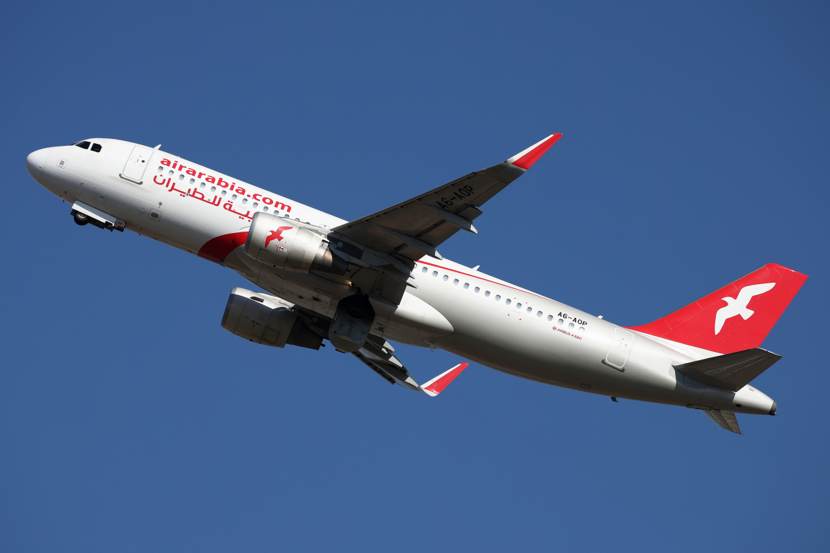 A6-AOP, Air Arabia (Aircraft » EPWA Spotting » Airbus A320-200)