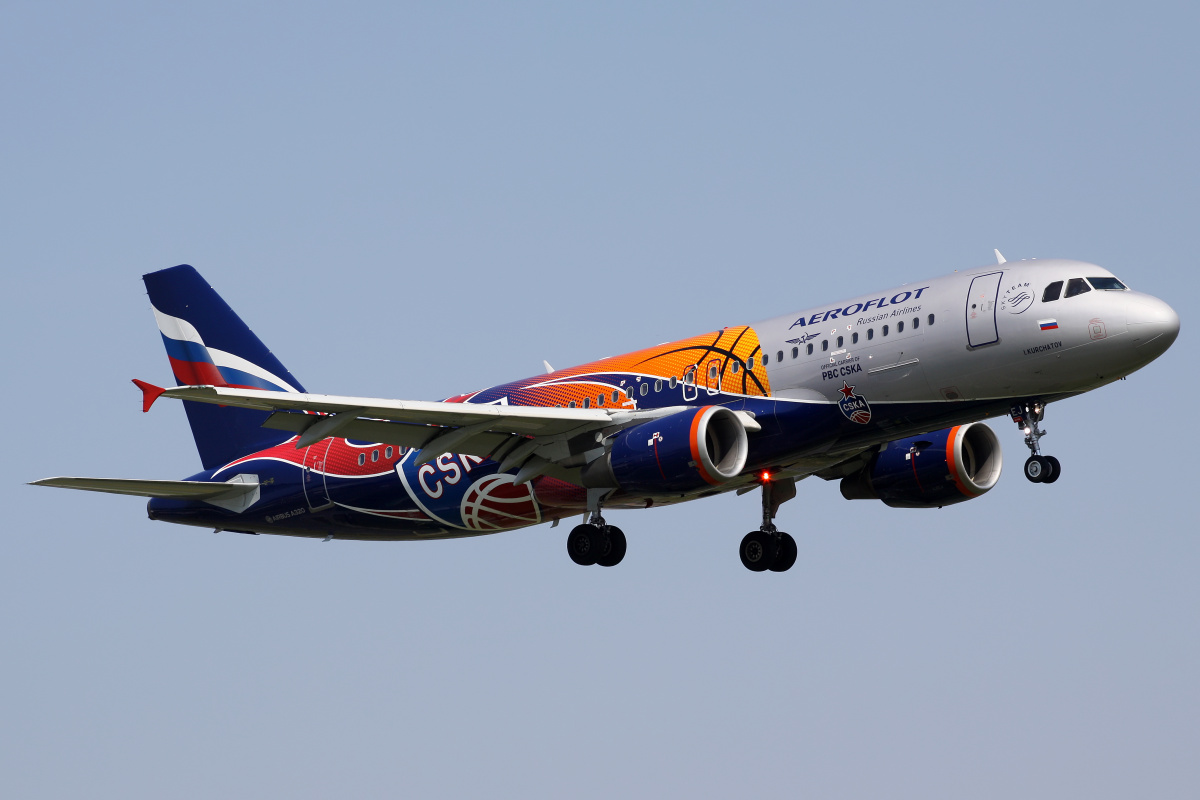 VQ-BEJ (PBC CSKA livery) (Aircraft » EPWA Spotting » Airbus A320-200 » Aeroflot Russian Airlines)