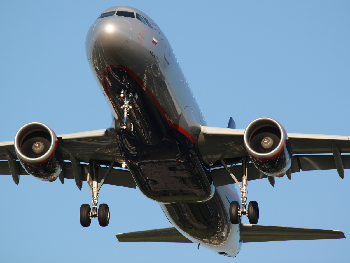 VQ-BIV (Aircraft » EPWA Spotting » Airbus A320-200 » Aeroflot Russian Airlines)