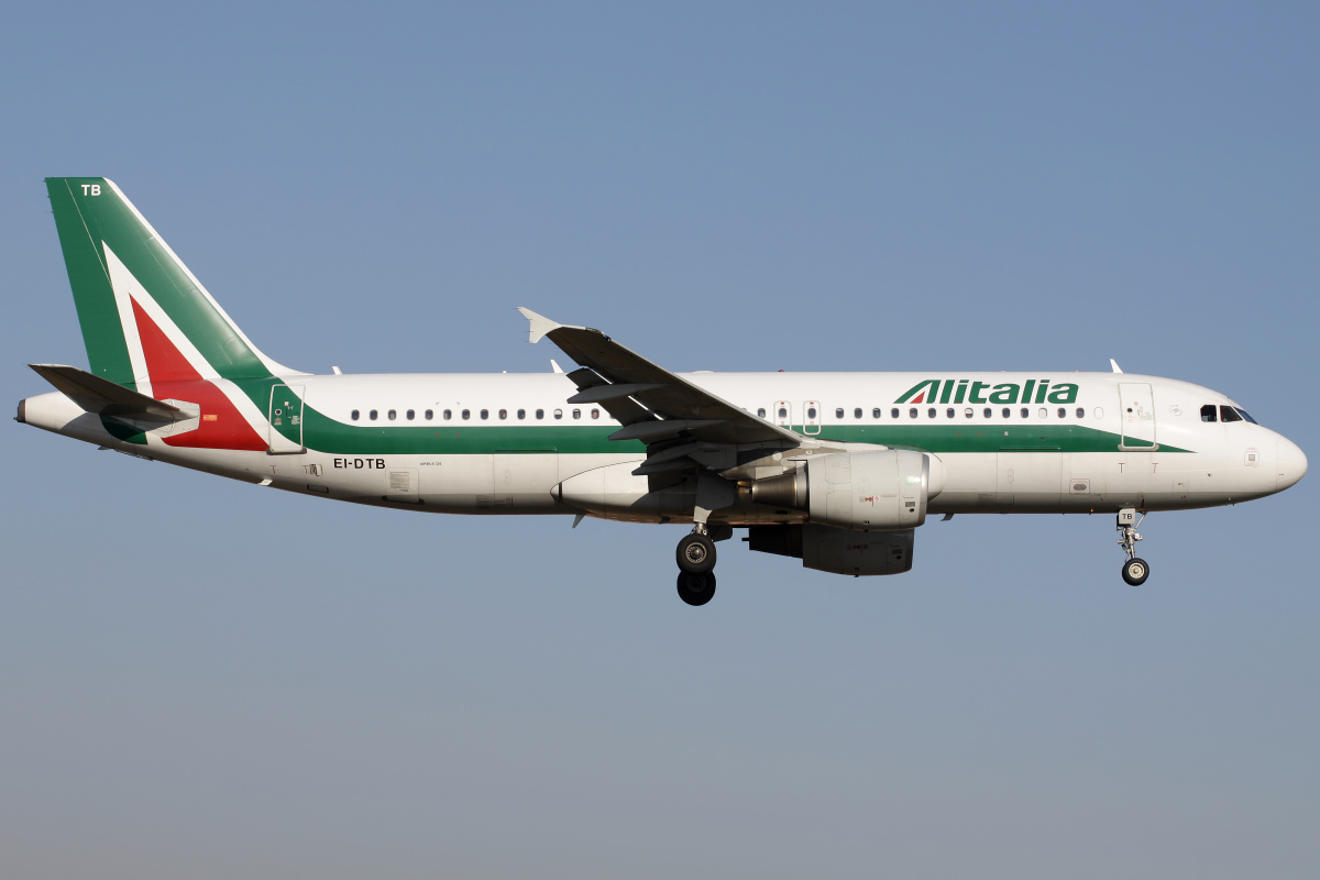 EI-DTB (Aircraft » EPWA Spotting » Airbus A320-200 » Alitalia)