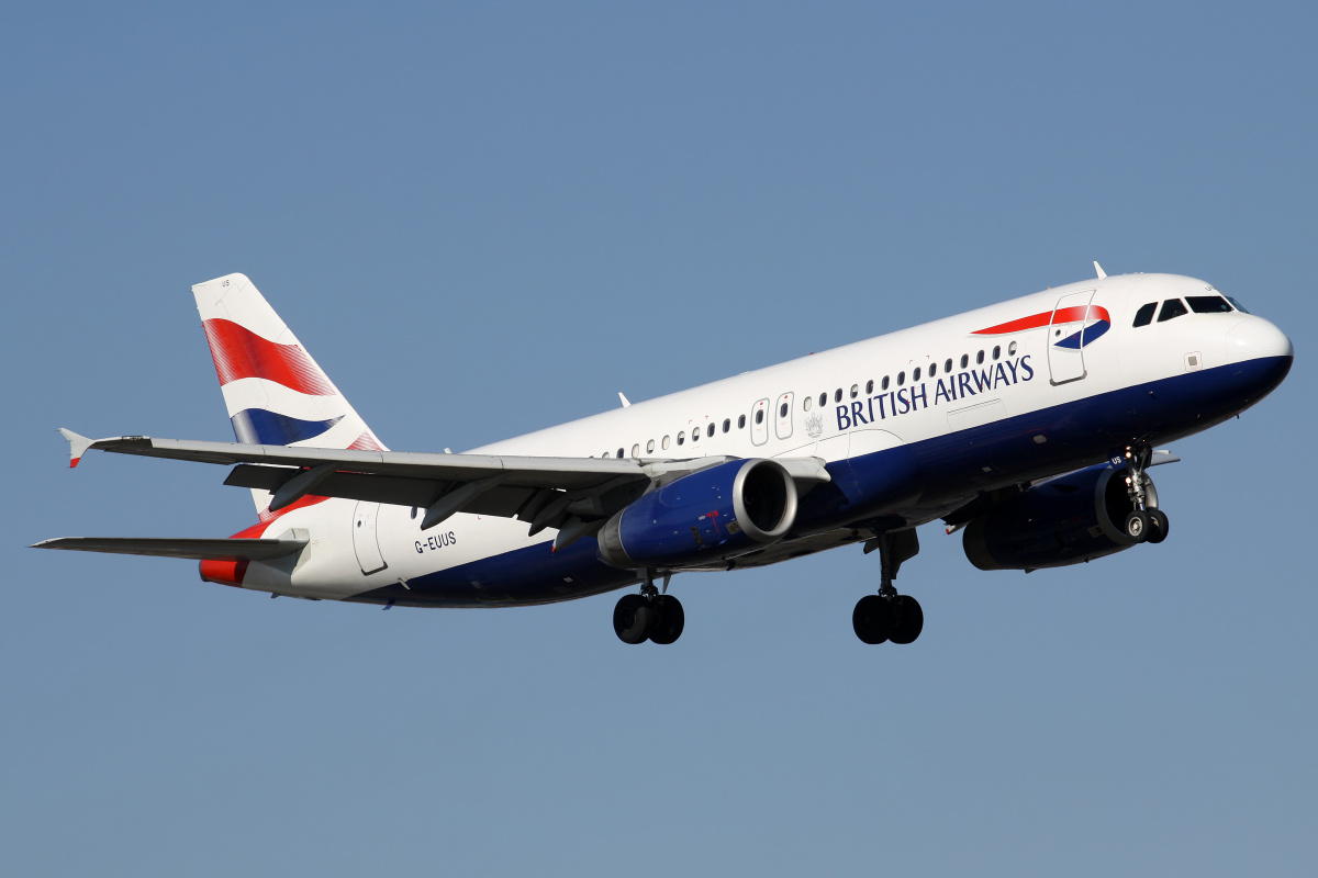 G-EUUS (Aircraft » EPWA Spotting » Airbus A320-200 » British Airways)