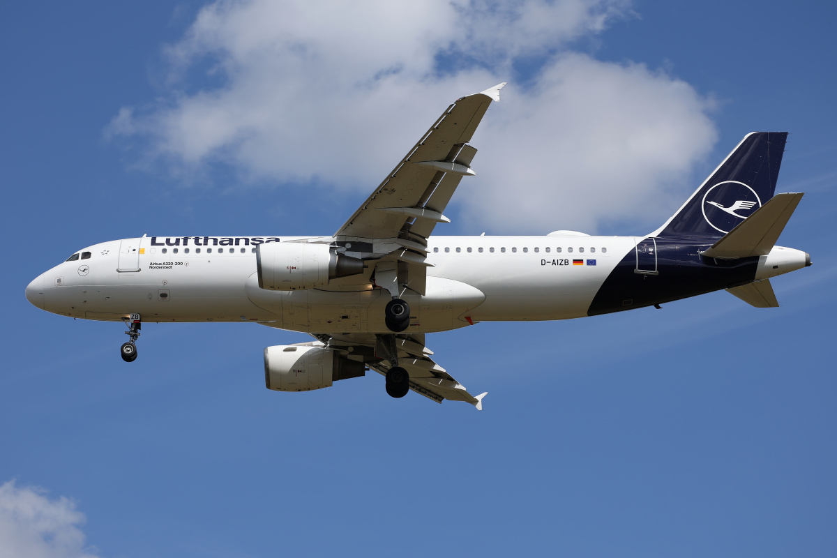 D-AIZB