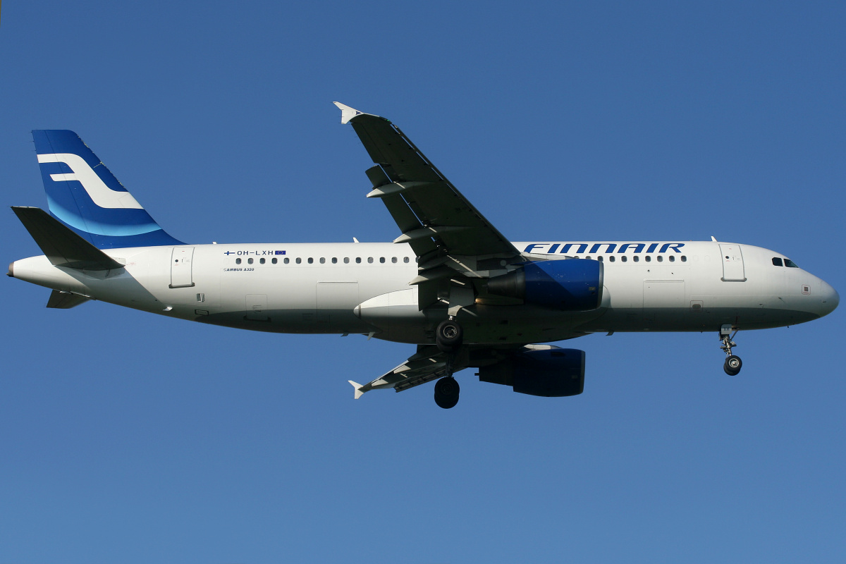 OH-LXK, Finnair (Samoloty » Spotting na EPWA » Airbus A320-200)