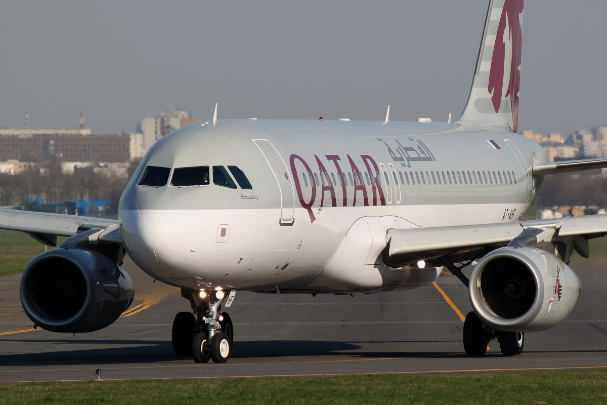 A7-AHF (Aircraft » EPWA Spotting » Airbus A320-200 » Qatar Airways)