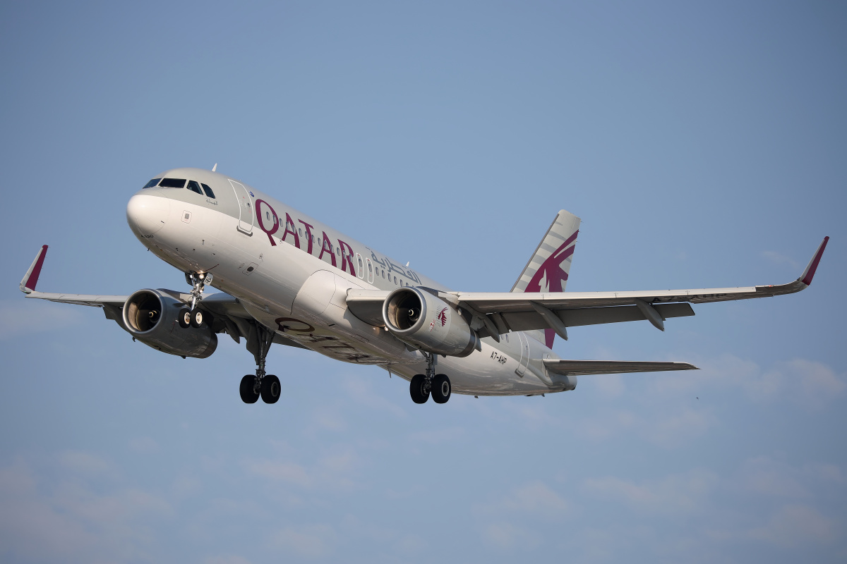 A7-AHP (Samoloty » Spotting na EPWA » Airbus A320-200 » Qatar Airways)