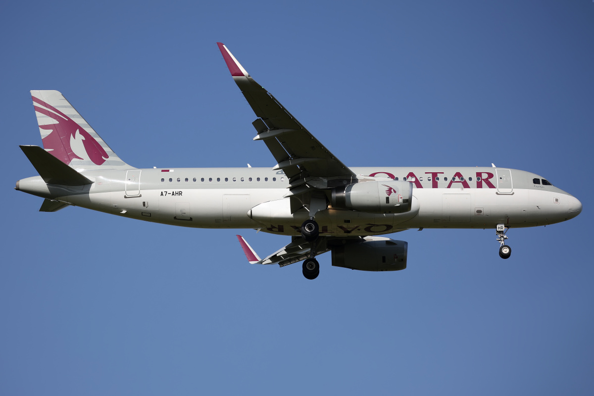 A7-AHR (Samoloty » Spotting na EPWA » Airbus A320-200 » Qatar Airways)