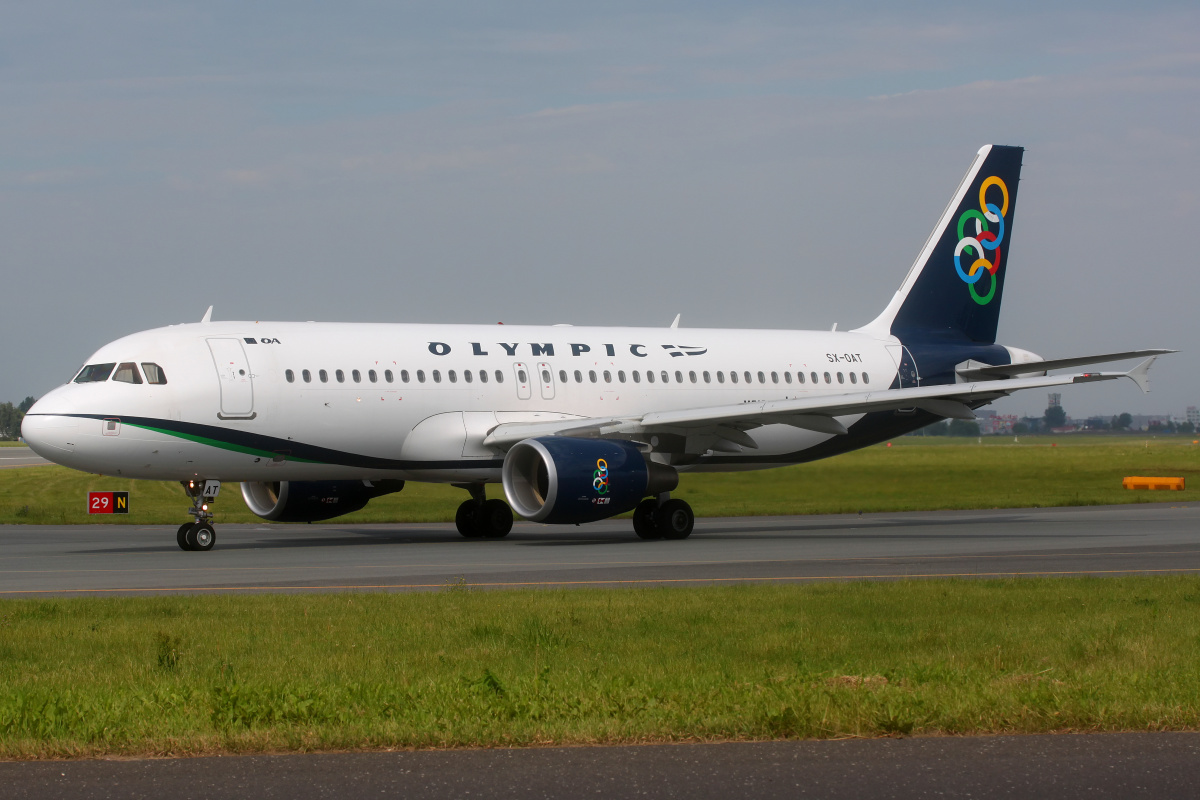 SX-OAT, Olympic Air (Samoloty » Spotting na EPWA » Airbus A320-200)