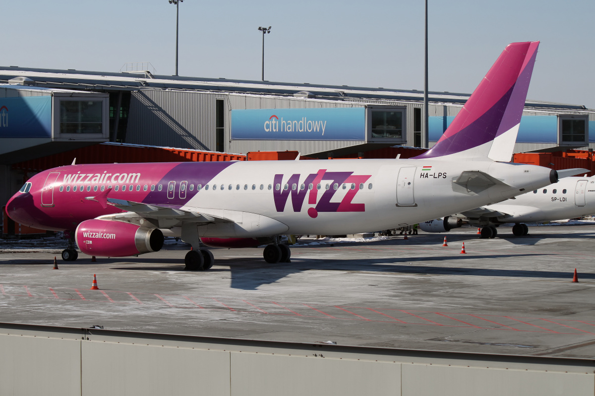 HA-LPS (Samoloty » Spotting na EPWA » Airbus A320-200 » Wizz Air)