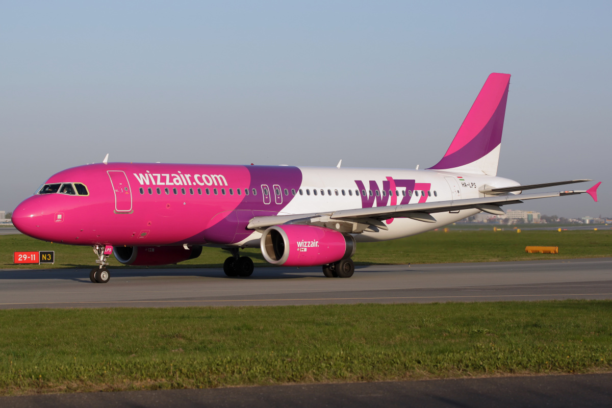 HA-LPS (Samoloty » Spotting na EPWA » Airbus A320-200 » Wizz Air)