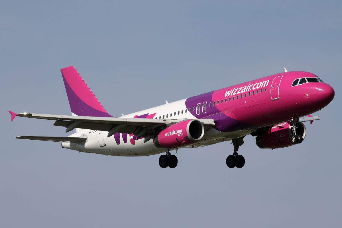 HA-LPS (Samoloty » Spotting na EPWA » Airbus A320-200 » Wizz Air)