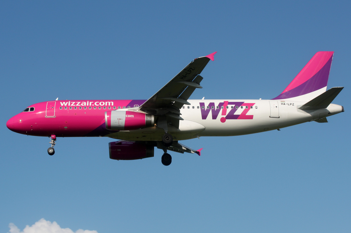 HA-LPZ (Aircraft » EPWA Spotting » Airbus A320-200 » Wizz Air)