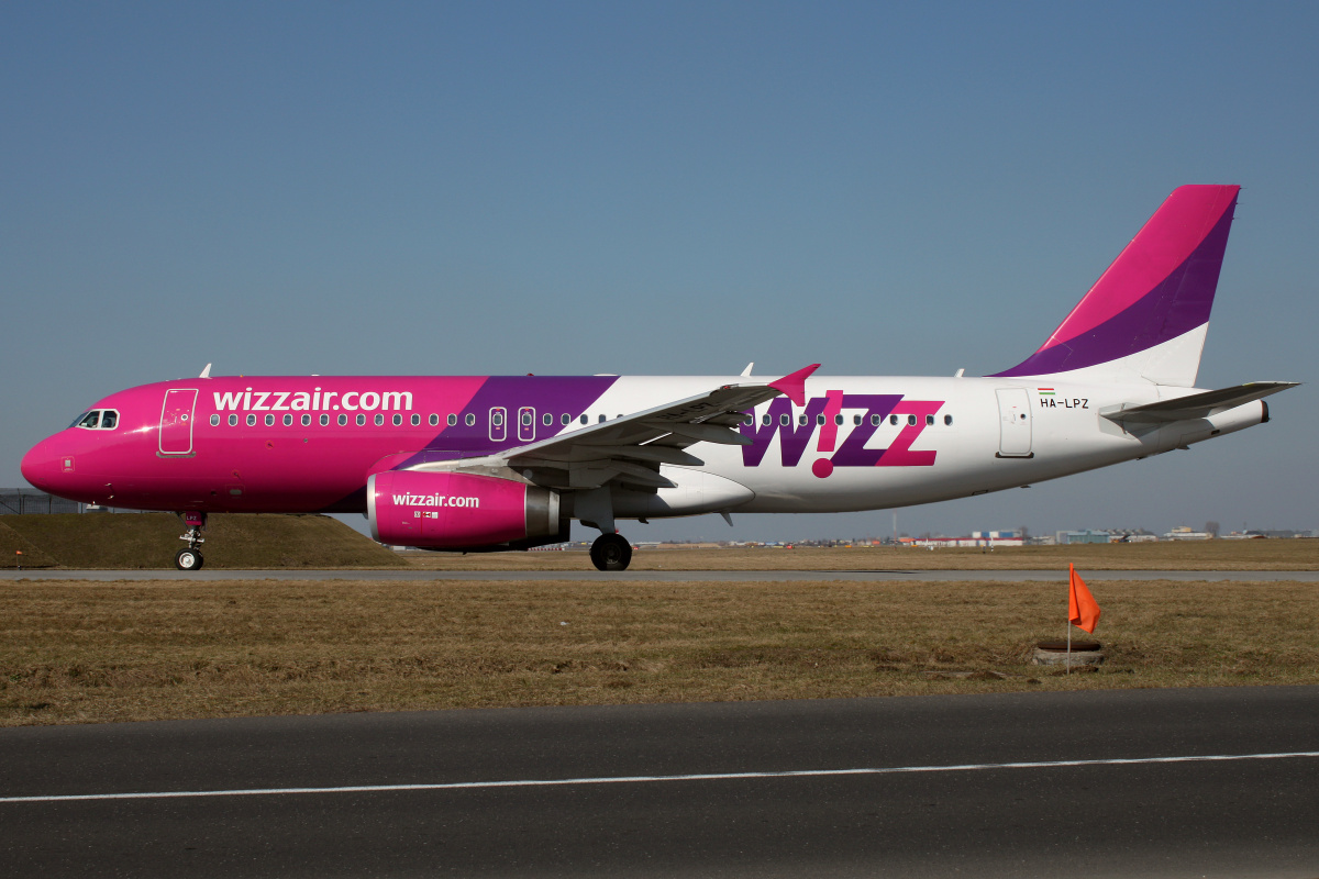 HA-LPZ (Samoloty » Spotting na EPWA » Airbus A320-200 » Wizz Air)