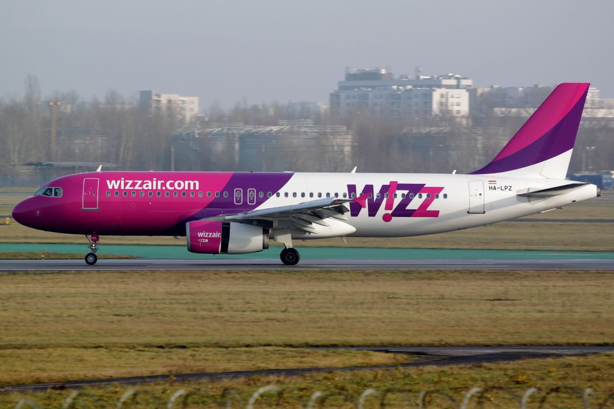 HA-LPZ (Samoloty » Spotting na EPWA » Airbus A320-200 » Wizz Air)