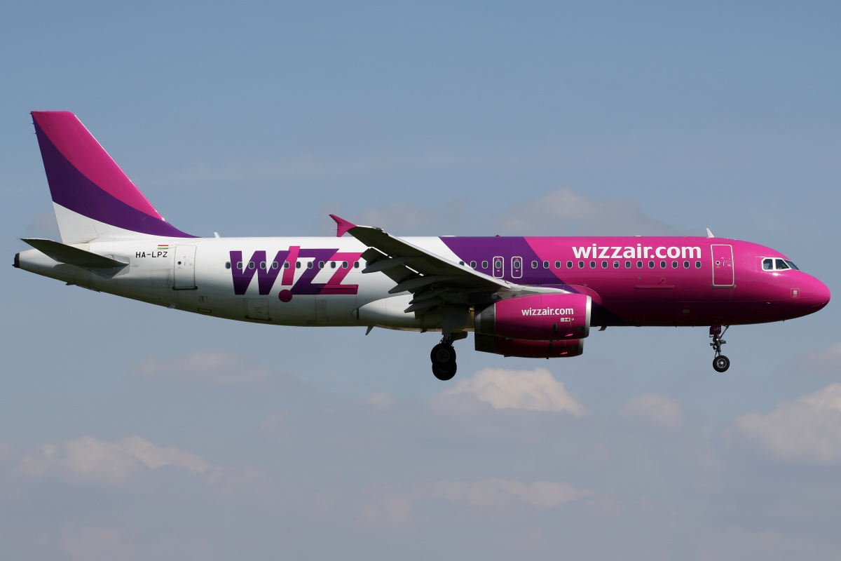 HA-LPZ (Samoloty » Spotting na EPWA » Airbus A320-200 » Wizz Air)