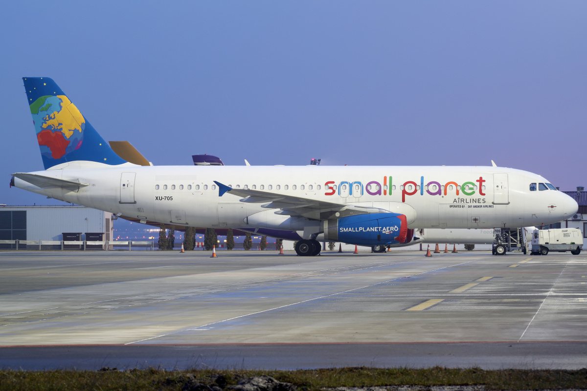 XU-705, Sky Angkor Airlines (Small Planet Airlines)