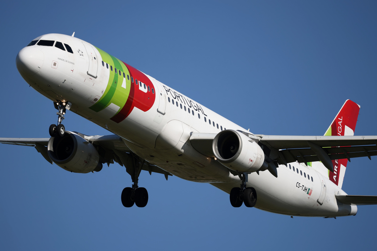CS-TJH, TAP Air Portugal (Aircraft » EPWA Spotting » Airbus A321-200)
