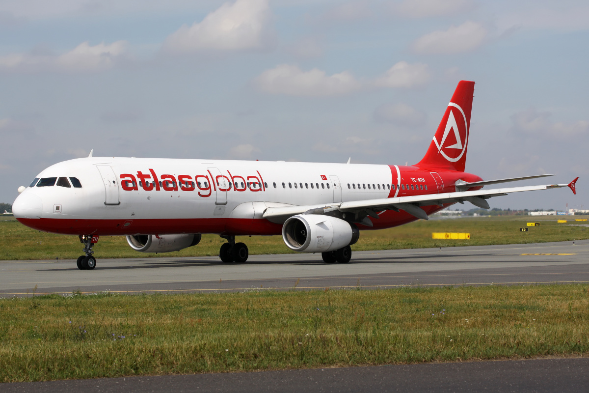 TC-ATH, AtlasGlobal