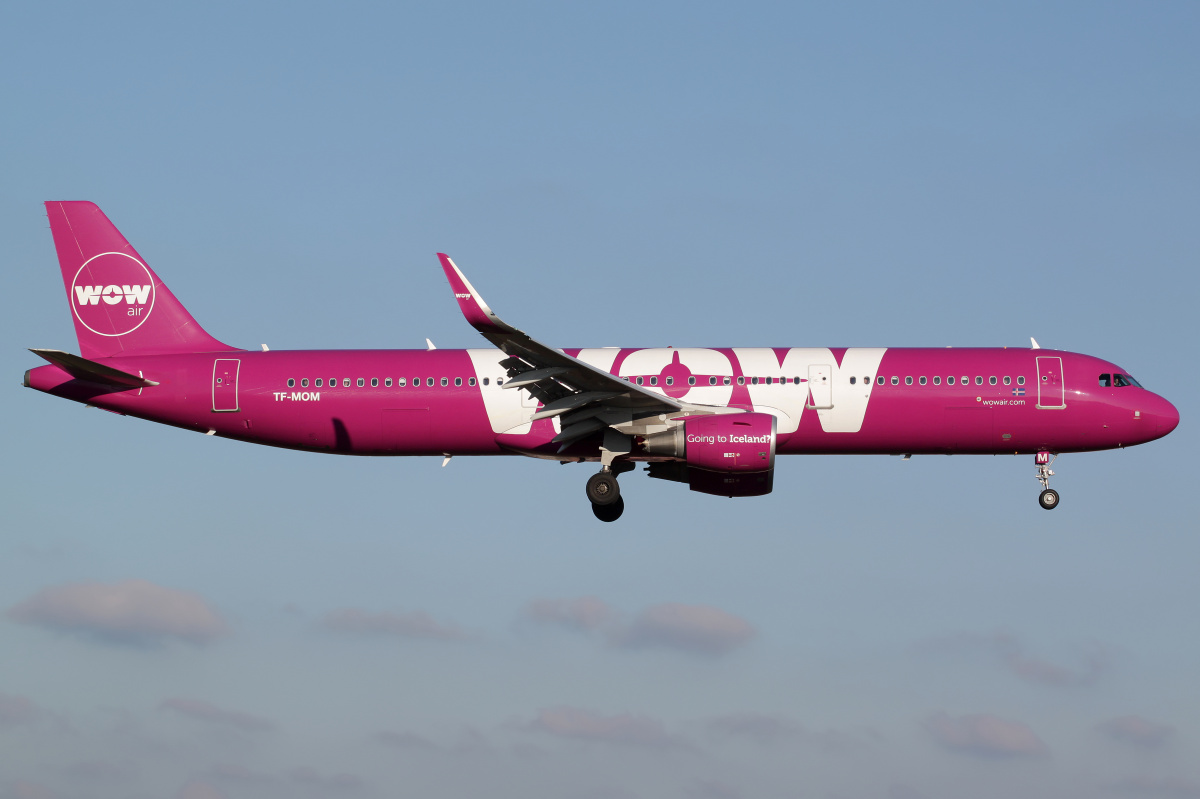 TF-MOM, WOW Air