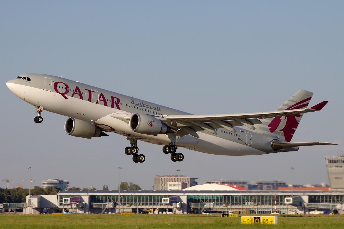 A7-ACA (Samoloty » Spotting na EPWA » Airbus A330-200 » Qatar Airways)