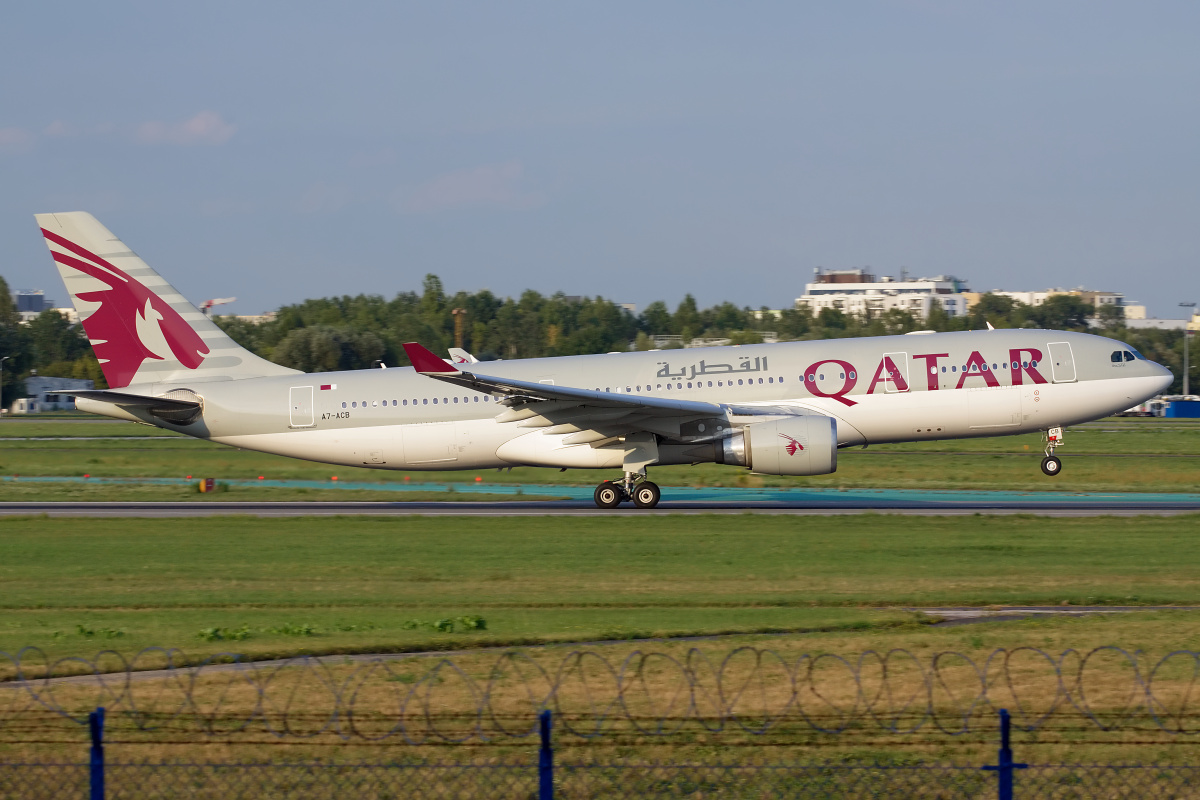 A7-ACB (Samoloty » Spotting na EPWA » Airbus A330-200 » Qatar Airways)