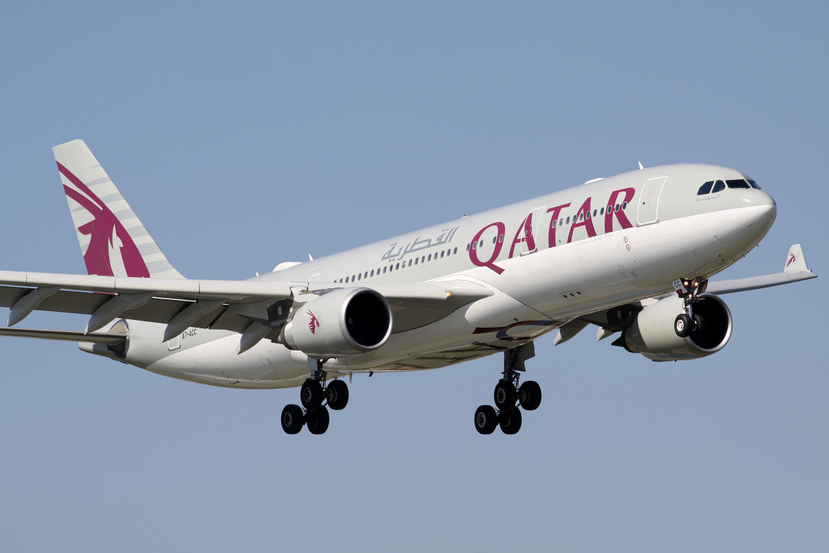 A7-ACC (Aircraft » EPWA Spotting » Airbus A330-200 » Qatar Airways)