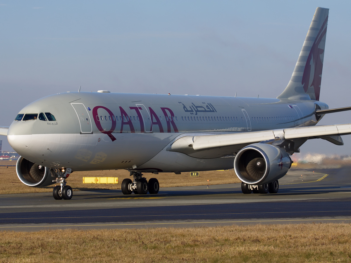 A7-ACL (Aircraft » EPWA Spotting » Airbus A330-200 » Qatar Airways)