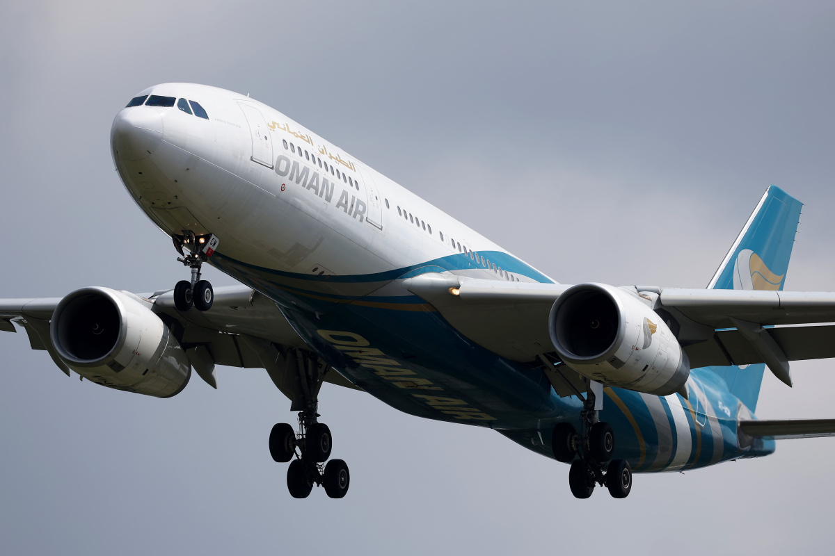 A7-ACW (malowanie Oman Air)