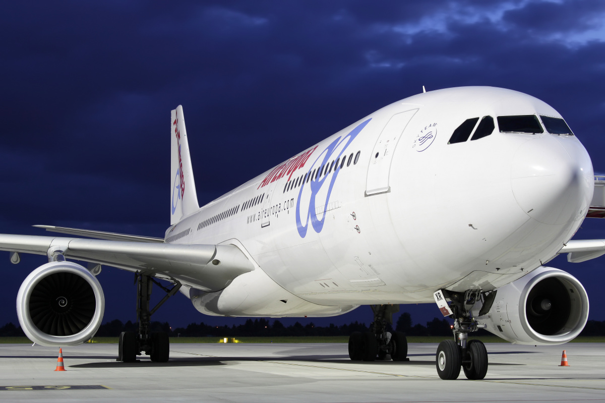 EC-LXR, Air Europa (Aircraft » EPWA Spotting » Airbus A330-300)