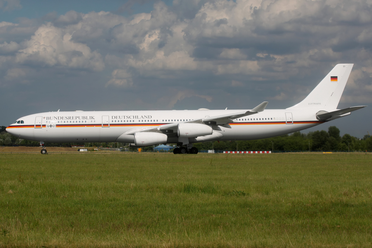 16+01, Niemieckie Siły Powietrzne (Luftwaffe) (Samoloty » Spotting na EPWA » Airbus A340-300)