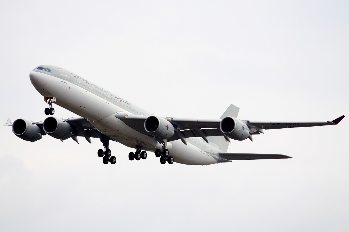 A7-HHH, Qatar Airways (Qatar Amiri Flight) (Aircraft » EPWA Spotting » Airbus A340-500)